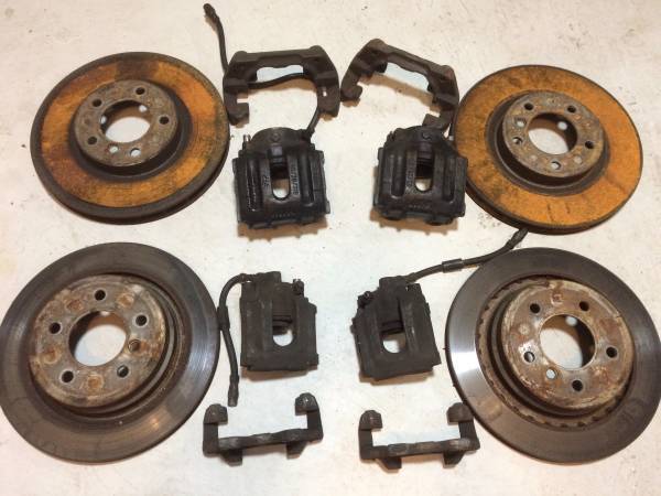 Click image for larger version

Name:	m3_brakes_full.jpg
Views:	461
Size:	40.0 KB
ID:	51427