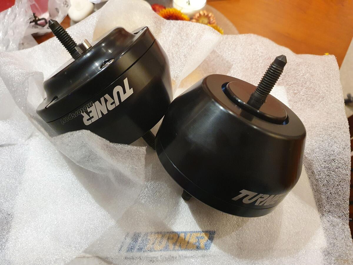 Click image for larger version

Name:	engine mounts.jpg
Views:	142
Size:	147.4 KB
ID:	68725