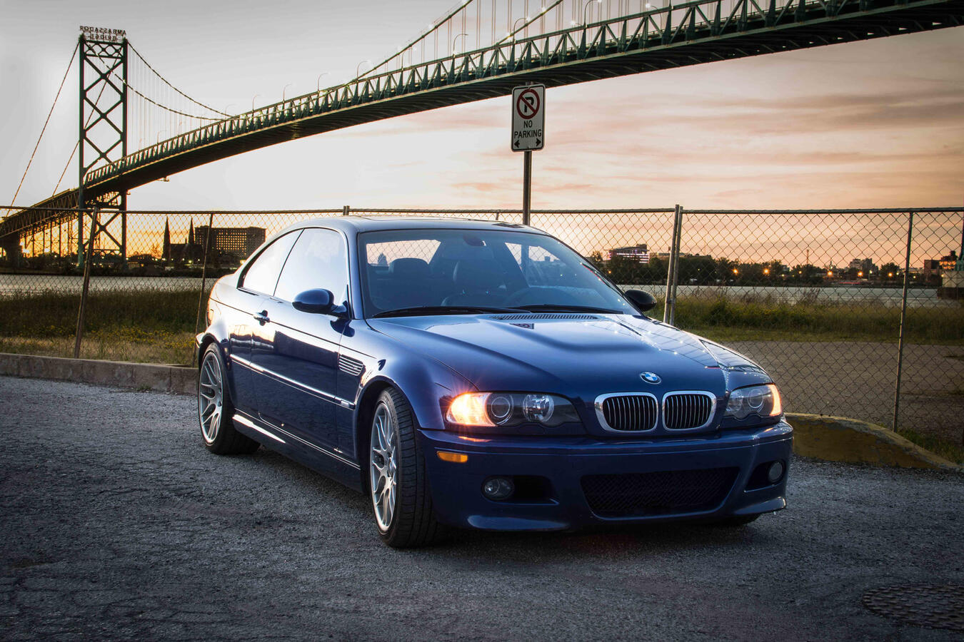 Click image for larger version

Name:	artistic.BMW_M3_Ambassador_Bridge.jpg
Views:	823
Size:	244.8 KB
ID:	97036
