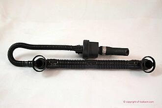 Click image for larger version  Name:	11157834056 s54 04 vent hose.jpg Views:	0 Size:	71.3 KB ID:	126675
