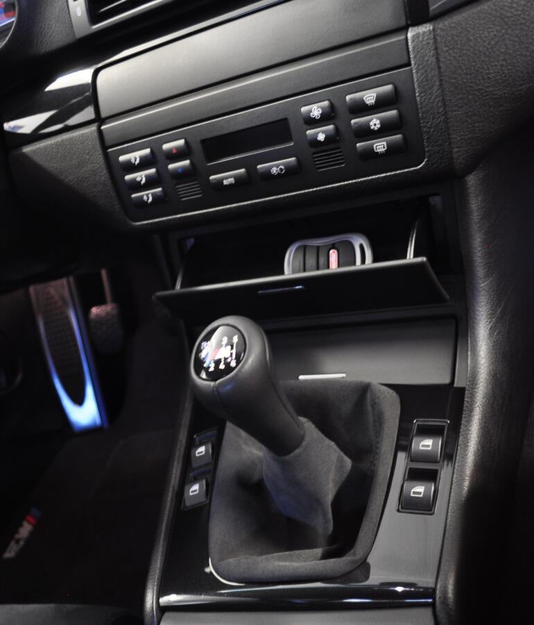 Click image for larger version  Name:	Silverginterior (14).JPG Views:	0 Size:	65.5 KB ID:	133593
