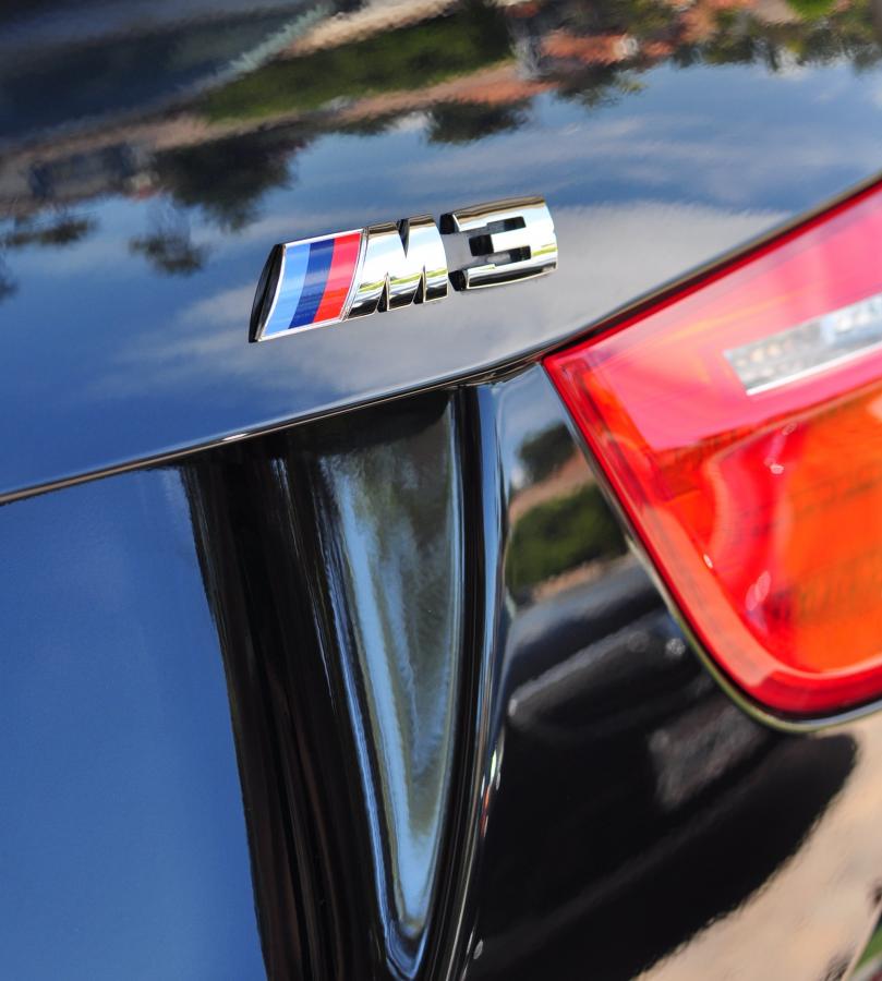 Click image for larger version

Name:	e90paintwork07.jpg
Views:	1045
Size:	67.2 KB
ID:	183784