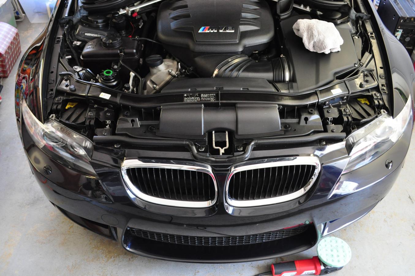 Click image for larger version

Name:	headlightbumperpolish01.jpg
Views:	436
Size:	172.7 KB
ID:	188267