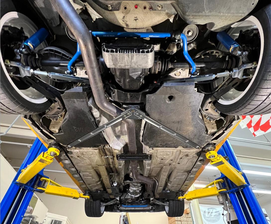 Click image for larger version

Name:	Rogue E46 M3 chassis brace underside.jpg
Views:	1143
Size:	187.5 KB
ID:	197158