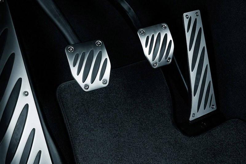 Click image for larger version

Name:	Genuine-BMW-Performance-Aluminum-Pedal-Set-Manual-35002213213-bmw2.jpg
Views:	196
Size:	104.1 KB
ID:	210946