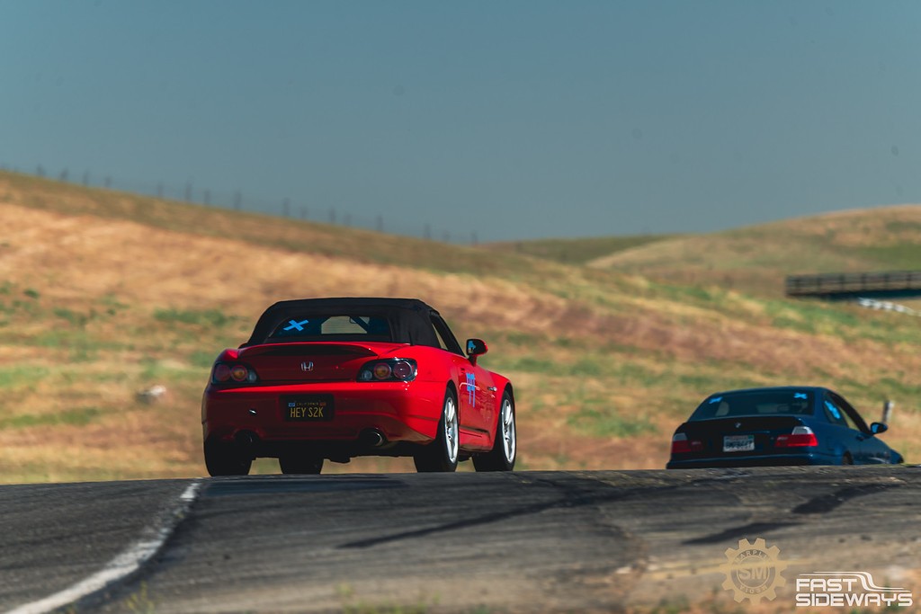 Click image for larger version

Name:	FastSideways - Thunderhill East - Full Res-868-XL.jpg
Views:	487
Size:	94.0 KB
ID:	219651