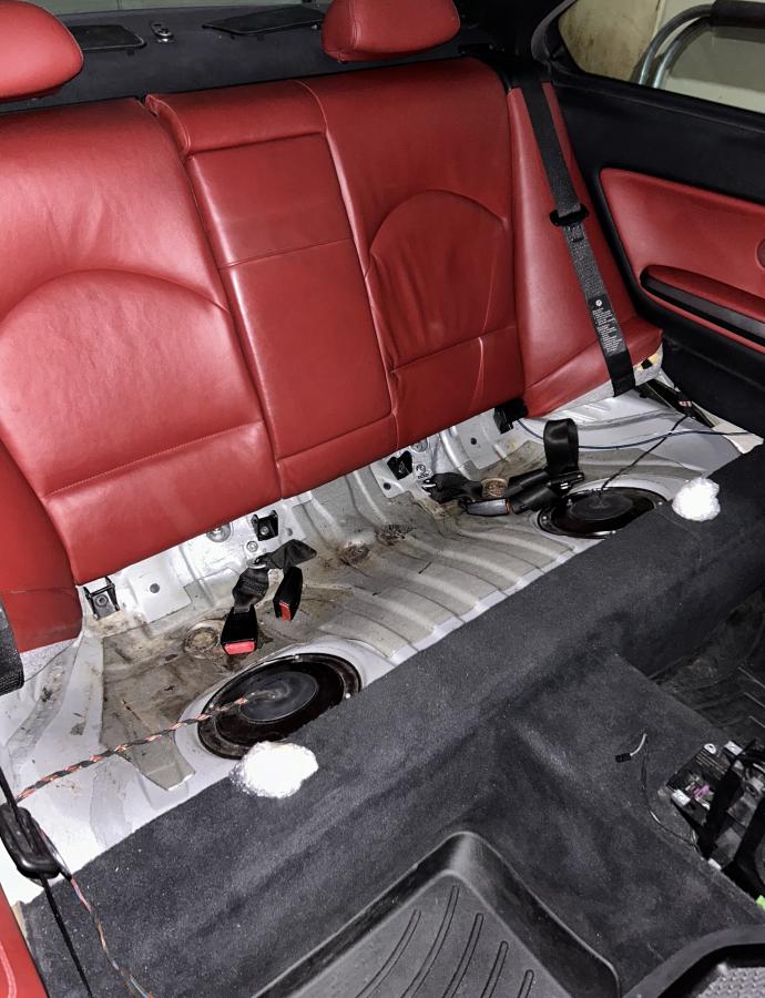 Click image for larger version  Name:	rear seats 3.jpg Views:	0 Size:	93.7 KB ID:	240800
