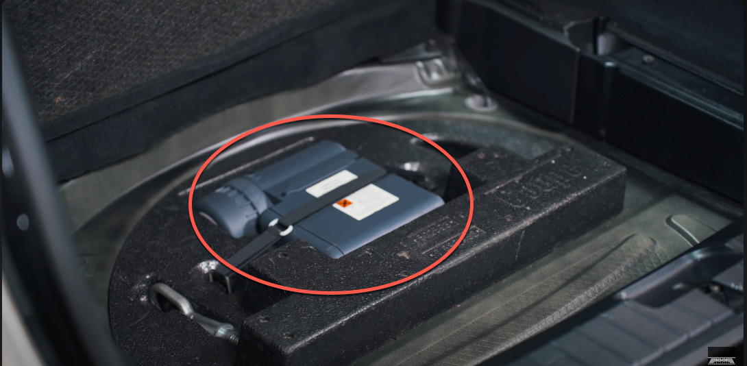 Click image for larger version

Name:	bmw-e46-emergency-tire-inflator-kit.png
Views:	119
Size:	675.6 KB
ID:	242806