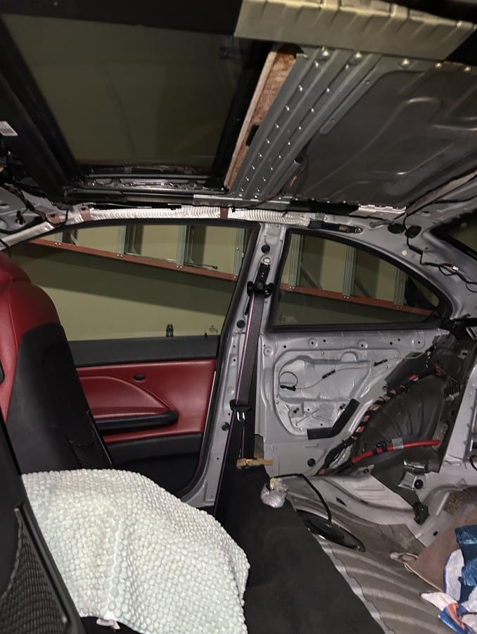 Click image for larger version

Name:	interiorGutted.jpg
Views:	294
Size:	77.8 KB
ID:	254973