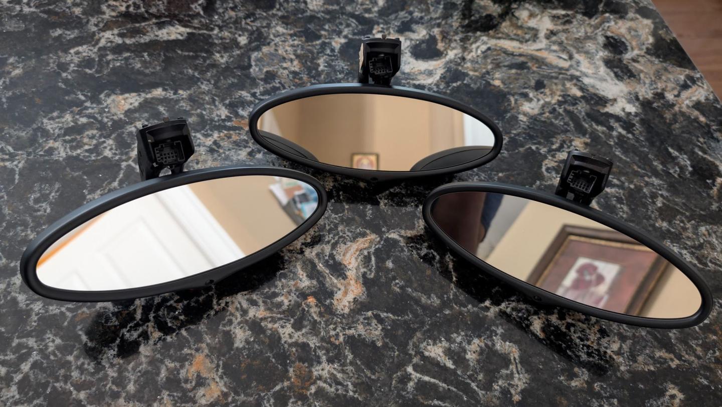 Click image for larger version

Name:	mirrors1.jpg
Views:	457
Size:	177.1 KB
ID:	287863