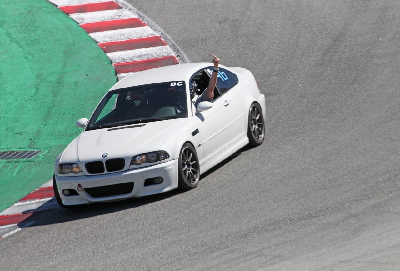 Click image for larger version

Name:	bird.jpg
Views:	65
Size:	220.6 KB
ID:	349503