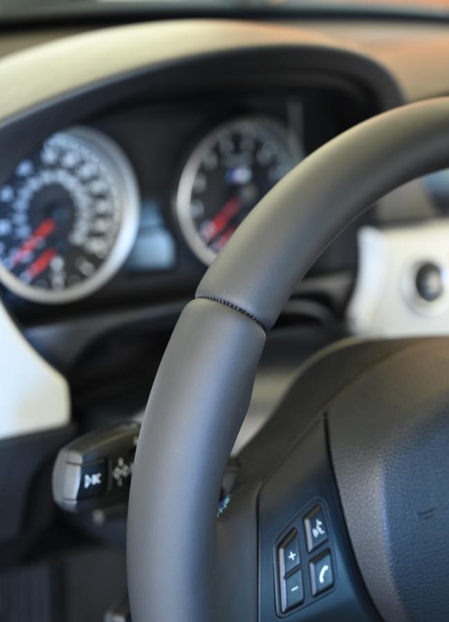 Click image for larger version

Name:	e90steeringwheel (14).jpg
Views:	17
Size:	41.4 KB
ID:	353723