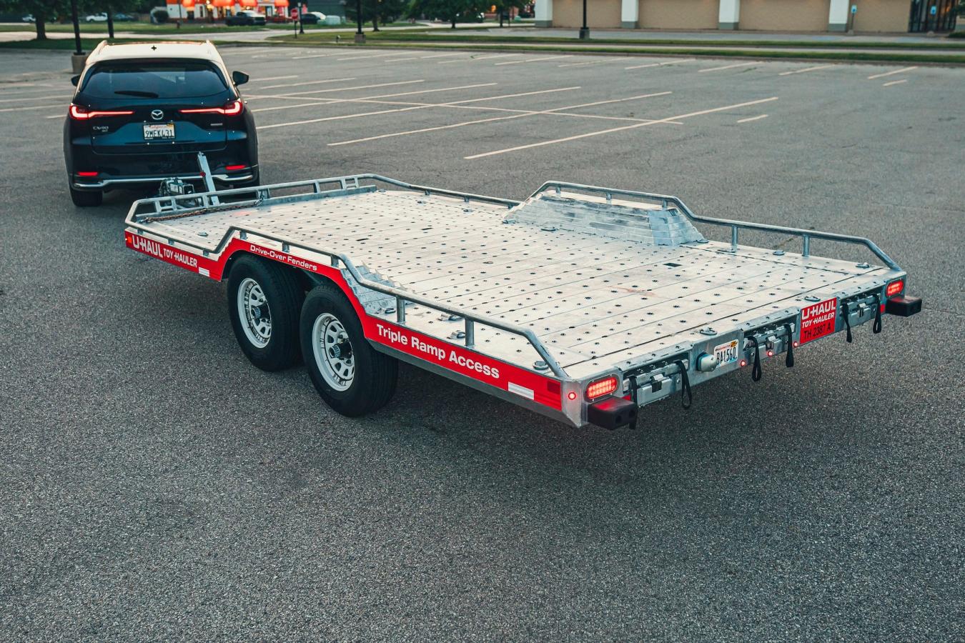 Click image for larger version  Name:	u-haul-toy-hauler-trailer-125-68751fe954a98.jpg Views:	0 Size:	292.7 KB ID:	365170